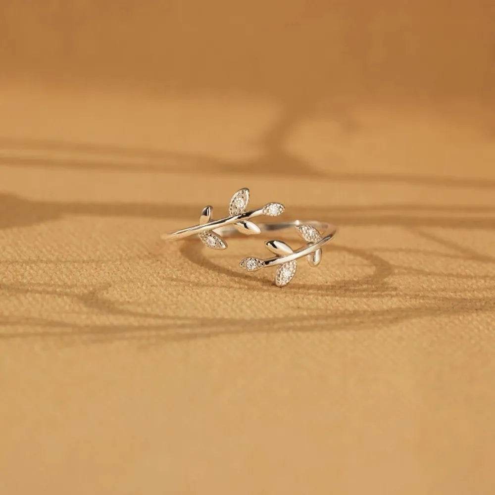 925 Sterling Silver Zircon Leaf Shape Ring - Ultim8 Designs 4 U