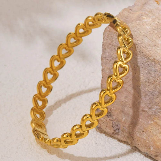 18K Gold-Plated Stainless Steel Heart Bracelet - Ultim8 Designs 4 U