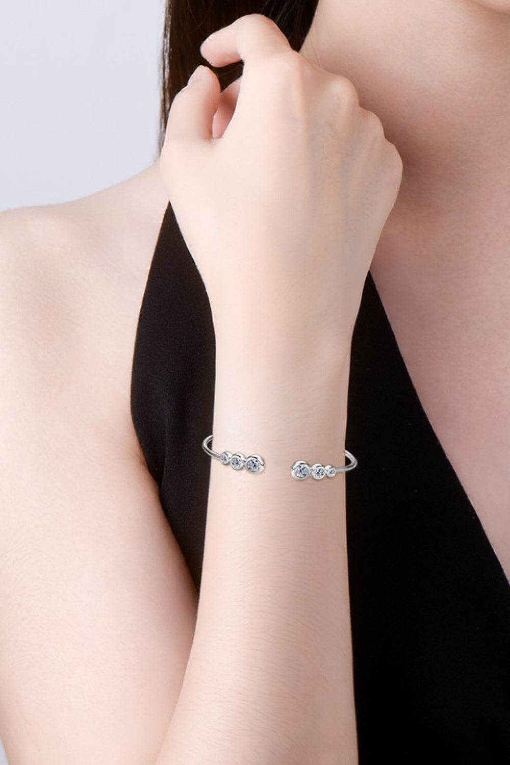 1.8 Carat Moissanite 925 Sterling Silver Bracelet - Ultim8 Designs 4 U