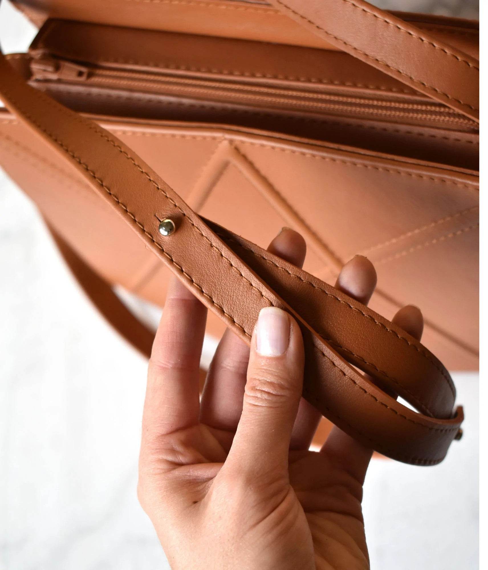 FACET Leather Shoulder Bag by Gerda Retter - Ultim8 Designs 4 U
