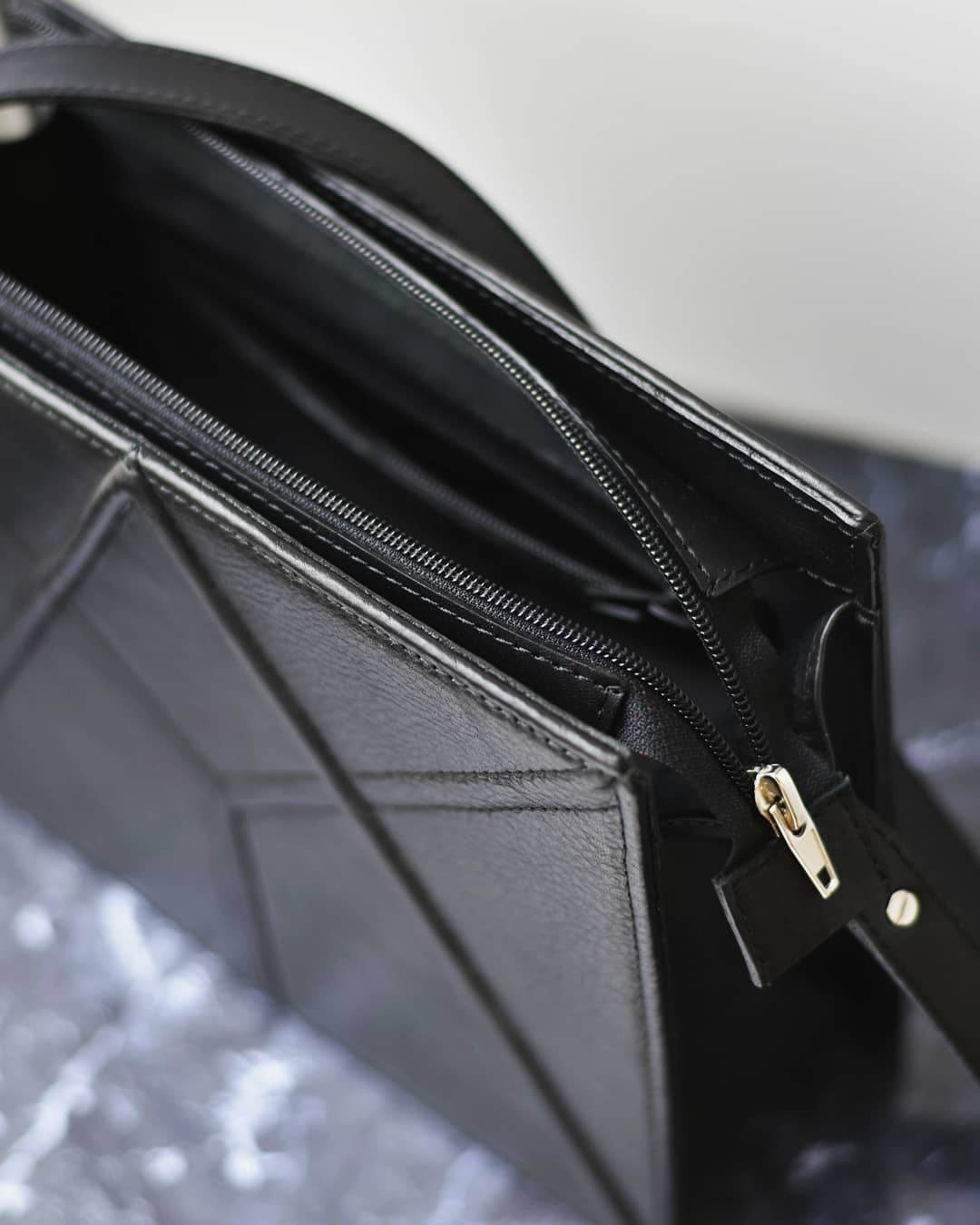 FACET Leather Shoulder Bag by Gerda Retter - Ultim8 Designs 4 U