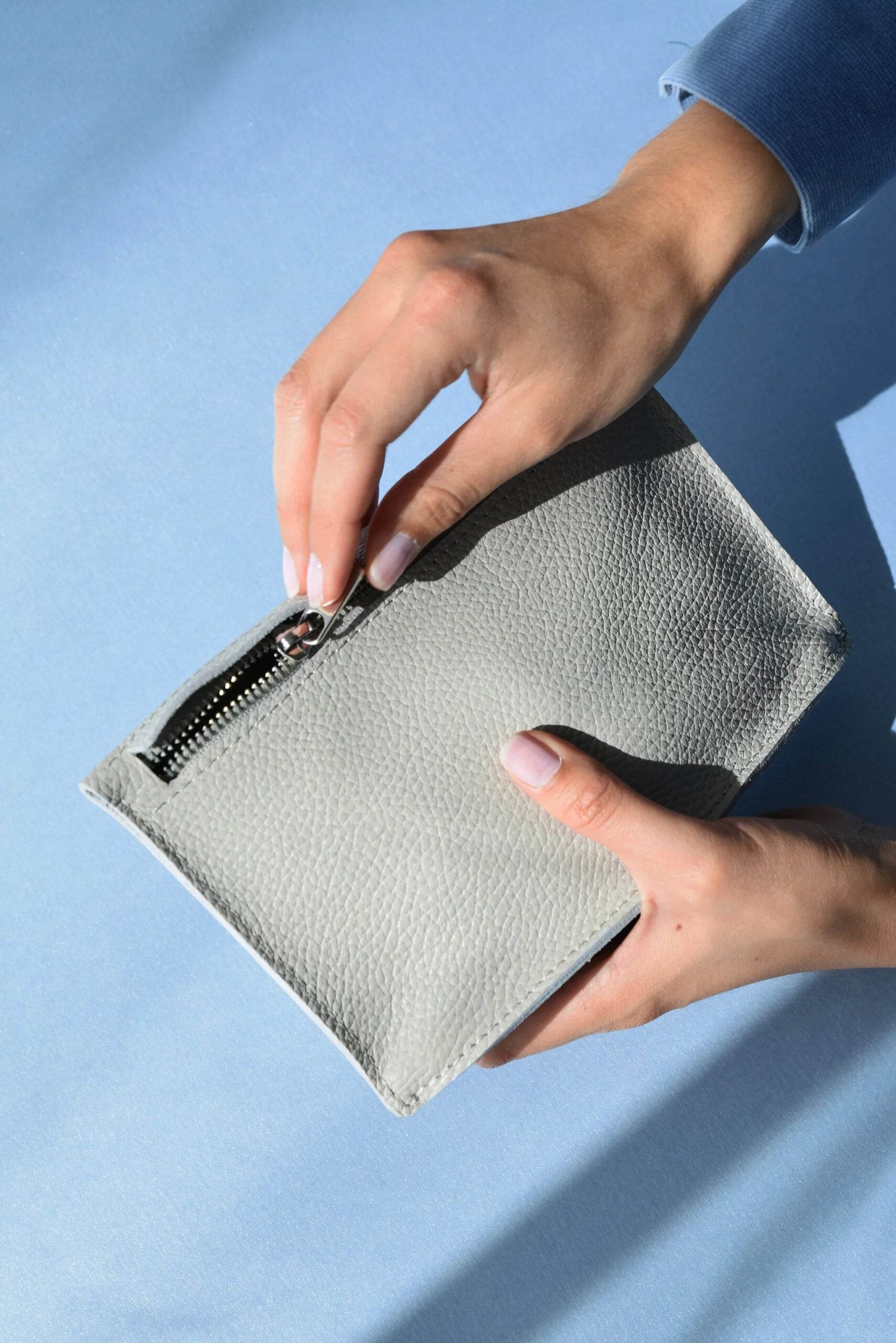 FACET Clutch - Light Grey - Ultim8 Designs 4 U
